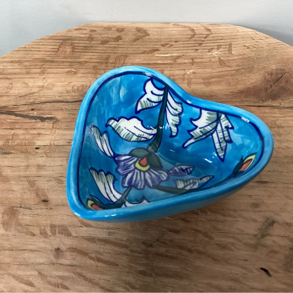 🔵 Cute Heart Shaped Dish - Trinket Bowl - Ceramic Crafted - Excellent - Picture 6 of 11